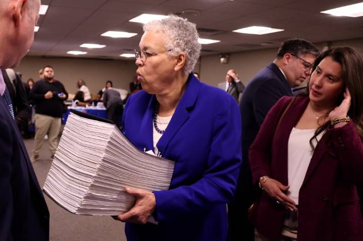 Report: Cook County should revamp property tax breaks for businesses