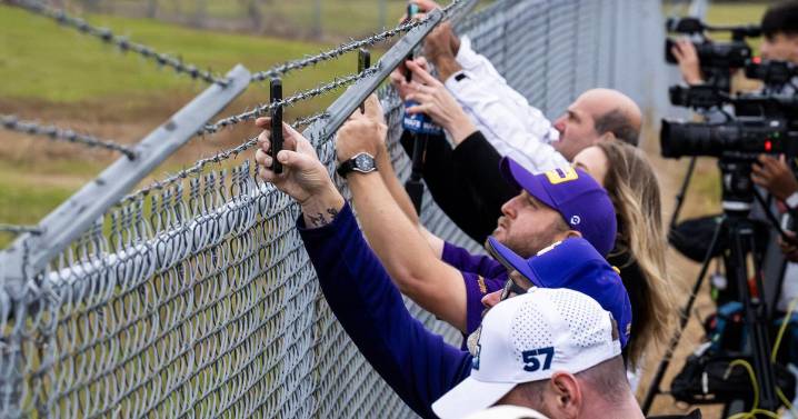 Video: Lane Kiffin arrives in Baton Rouge with loud ovation and LSU chants