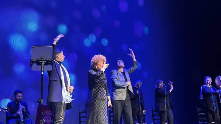 Málaga vibra con la zambombá solidaria de Encarni Navarro a beneficio del centro de acogida de San Juan de Dios