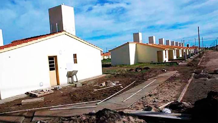 Refuerzan la protección al consumidor en materia de viviendas prefabricadas y venta de vehículos usados