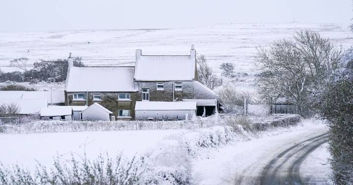 UK snow maps show exact date blizzards hit as far south as Brighton - 20 counties hit
