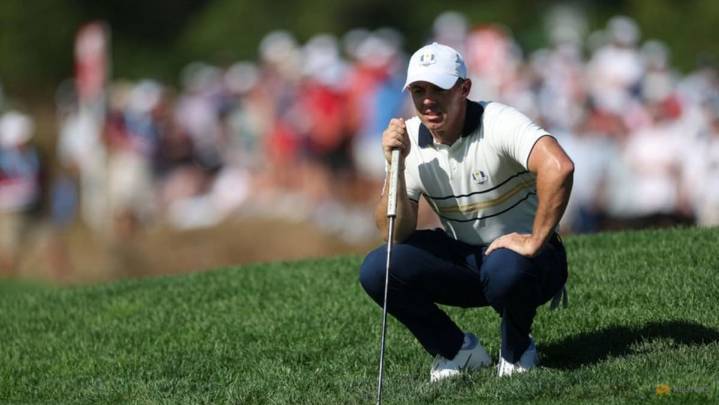 McIlroy makes Australian Open cut with late surge