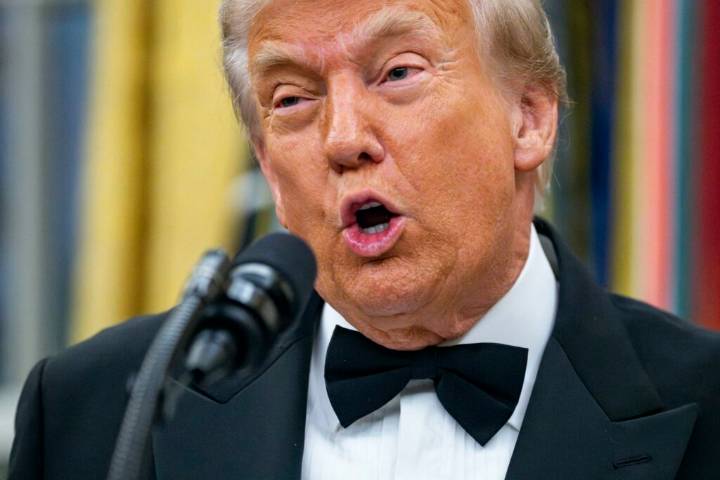 Uno de cada tres votantes latinos que apoyó a Donald Trump se arrepiente de su decisión