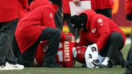 Fin de una era: los Kansas City Chiefs, afuera de la postemporada de la NFL; su figura, Patrick Mahomes, se lesionó
