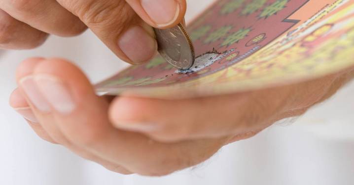 Woman wins whopping £525k on scratchcard and people are left floored by what she does next