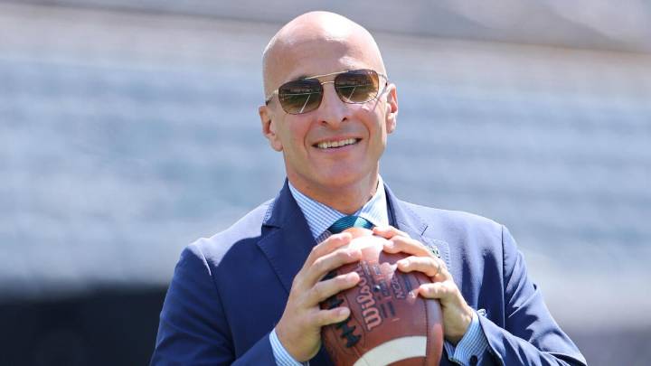 Notre Dame opts out of bowl game: AD Pete Bevacqua applauds decision after CFP snub