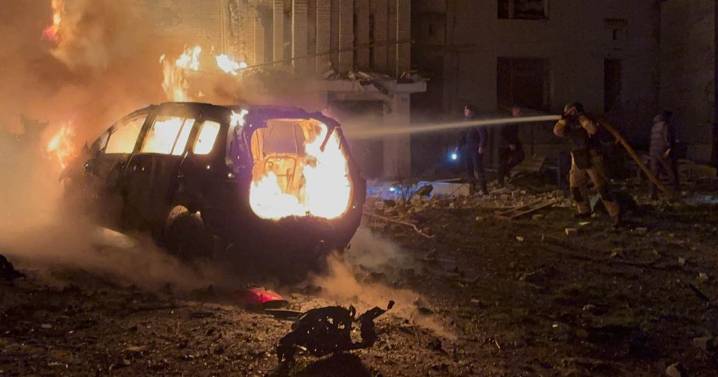 Russia-Ukraine war: Zelenskyy in London for talks with allies