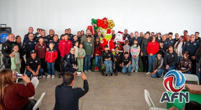 Celebran posada con hijos de policías caídos en cumplimiento del deber