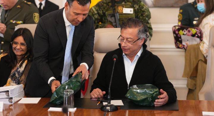 Ley de sometimiento: Gobierno Petro no tramitará con urgencia ¿Por qué despega el pie del acelerador?