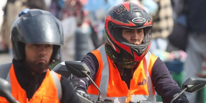 Estas son las nuevas especificaciones técnicas para el uso de cascos y chalecos de motociclistas, según el MTC