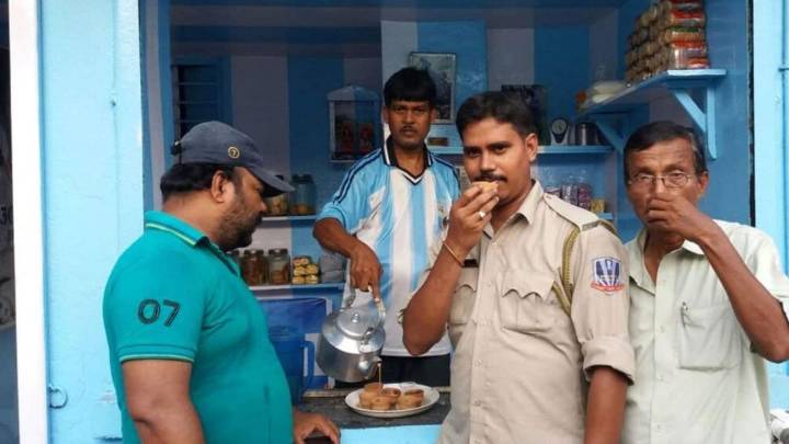 Superfans tea-seller, enginner picked for special meet