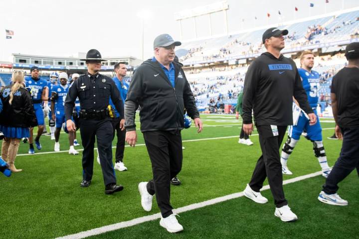 Kentucky fires SEC’s longest-tenured coach in Mark Stoops, hires his replacement hours later – Baltimore Sun