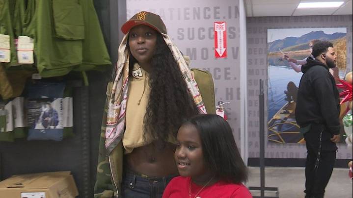 LSU's Flau'jae Johnson takes Baton Rouge kids on a shopping spree