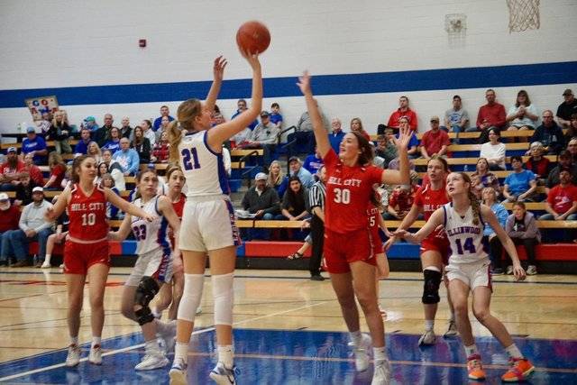 State-ranked Ellinwood girls roll into finals