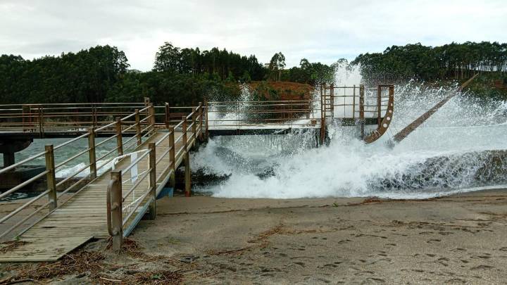 El grito desesperado de Navia por una infraestructura en mal estado: ¡Barbón arregla el espigón!