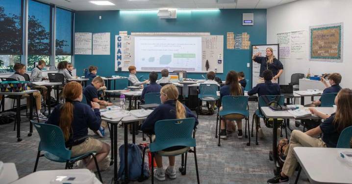 Two more charter schools plan to open in C.R. next year