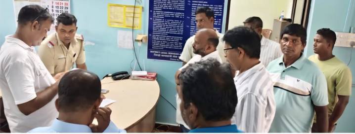 Khola Locals Foil Alleged Kidnap Attempt; Three Telangana Policemen Named in Complaint