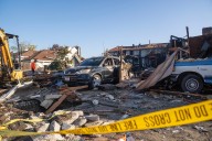Dramatic explosion destroys homes, injures 6 people: video