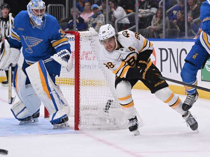 Bruins David Pastrnak lifts new linemates in return from injury
