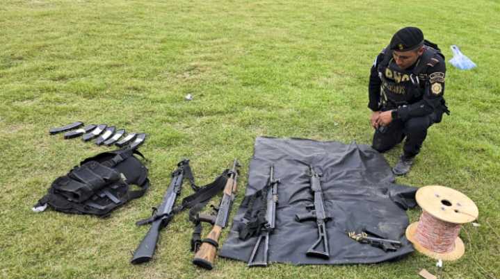 Sube a 8 el número de muertos en combates entre cárteles en la frontera México