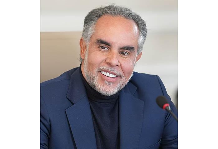 Armando Benedetti denuncia que Sura le canceló su medicina prepagada y que Colsanitas no lo quiere afiliar