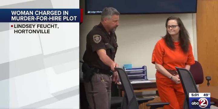 Hortonville woman enters not guilty plea in murder