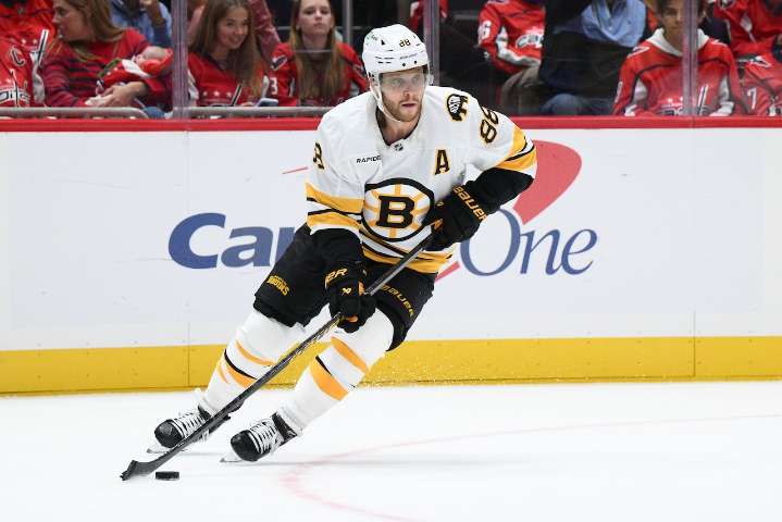 David Pastrnak injury: Bruins coach gives update on star forward’s status for the week