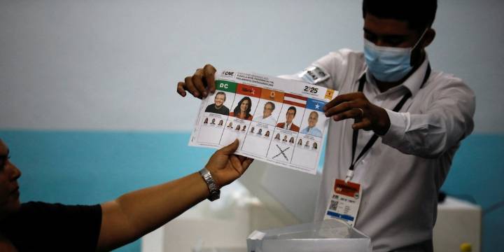 La Unión Europea cuestionó las fallas y la mala coordinación en el conteo de votos en Honduras