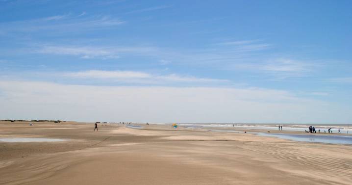 Tiene 20 kilómetros de playa virgen y es una de las joyas ocultas de Buenos Aires