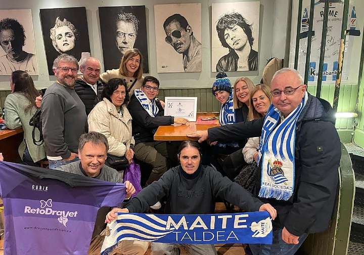 La peña Maite Taldea, con la Fundación Síndrome de Dravet