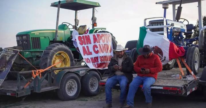 Caravana de tractores buscan llegar a CDMX para frenar la nueva Ley de Aguas