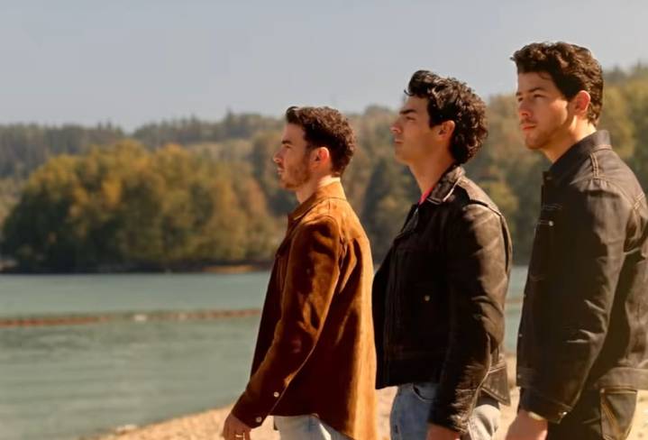 Se estrenará en 2026. Salió el primer adelanto de Camp Rock 3 con los Jonas Brothers