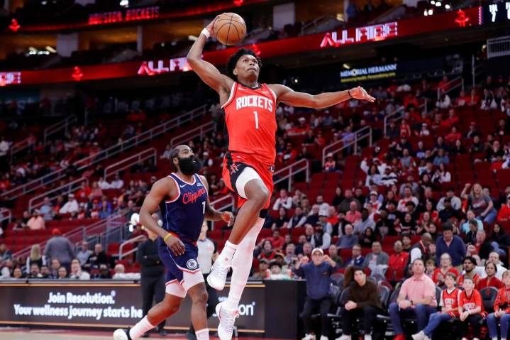 Thompson logra 20 puntos, 9 rebotes y 8 asistencias; Rockets vencen a Clippers por 115