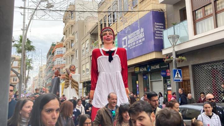 Charamita, conciertos, paellas... las fiestas patronales en honor a La Purísima en Torrevieja enfilan su recta final