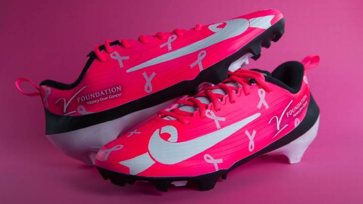 V Week on their feet: NFL players honor the V Foundation with custom cleats