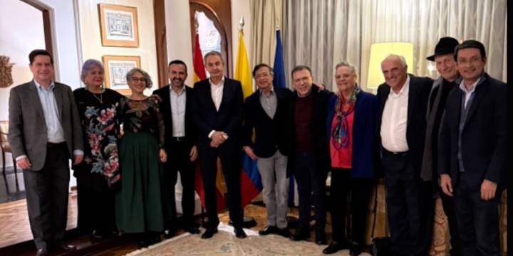 Críticas por cena privada de Gustavo Petro con el expresidente español José Luis Rodríguez Zapatero y dirigentes del Frente Amplio