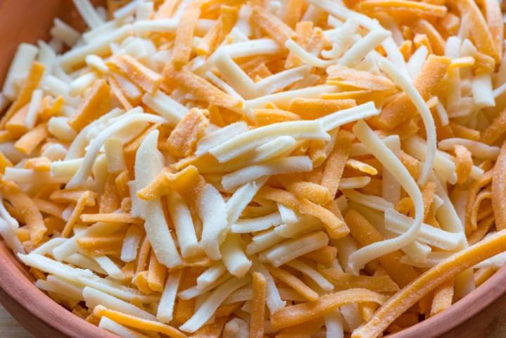 Shredded cheese sold in Pennsylvania recalled due to metal fragments