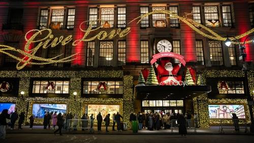 Woman in custody, charged with attempted murder after woman stabbed inside Macy's Herald Square, police say