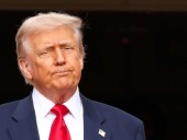 Trump stuck with his economy for the midterms: economist