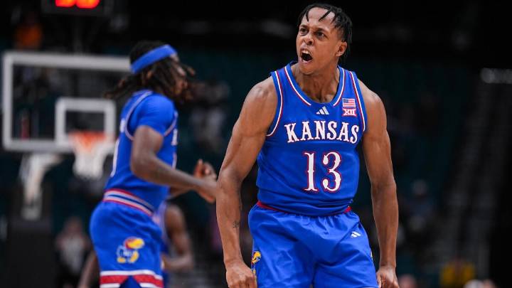 College basketball rankings: Kansas returns, Michigan climbs in Coaches Poll top 25