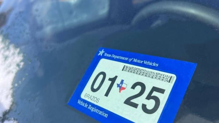 Texas: ¿tu sticker venció? Así lo puedes renovar y evitar multas de hasta cientos de dólares