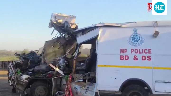 4 bomb squad personnel killed, one injured after vehicle rams into truck in MP