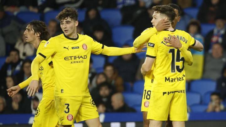 El Girona se asoma a la permanencia tras remontar en Anoeta con dos goles de Tsygankov