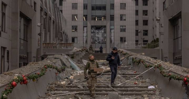 Delegaciones de EEUU y Ucrania anuncian tercera jornada de conversaciones en Miami para fin de la guerra
