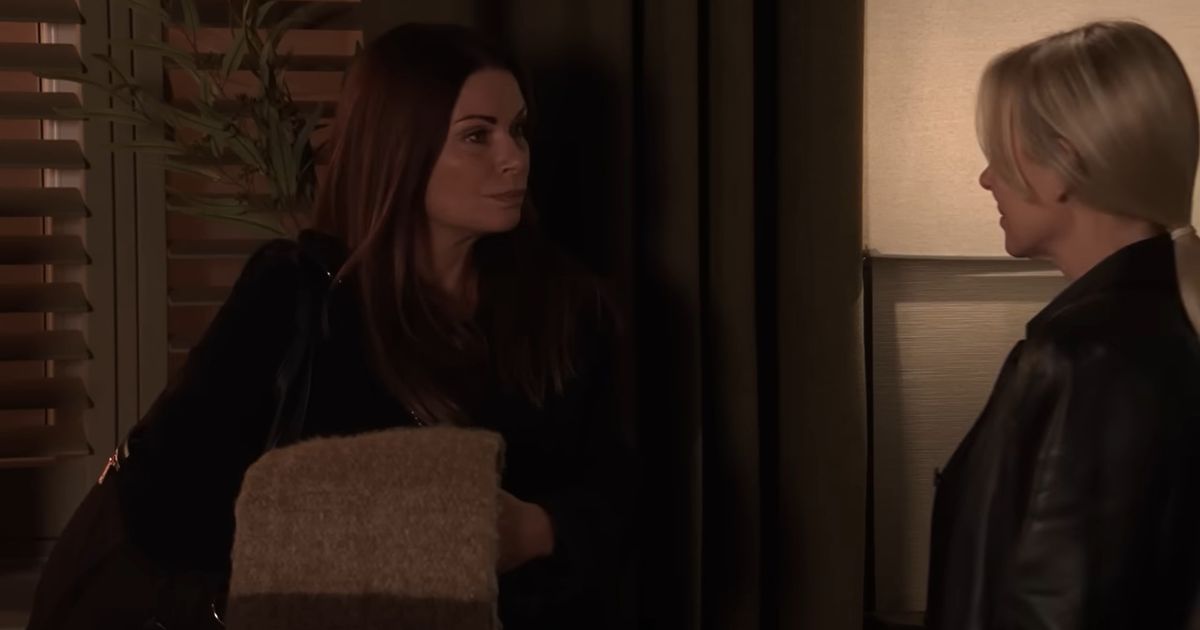 Coronation Street fans say 'welcome back' as they spot 'return' in latest episode