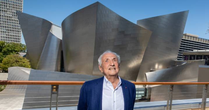 Frank Gehry, whose designs defied gravity and convention, dies at 96
