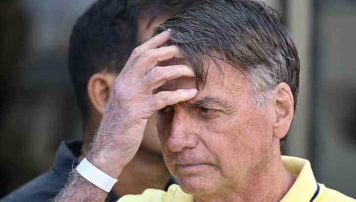 Juez cuestiona pedido de Bolsonaro para salir de prisión a operarse