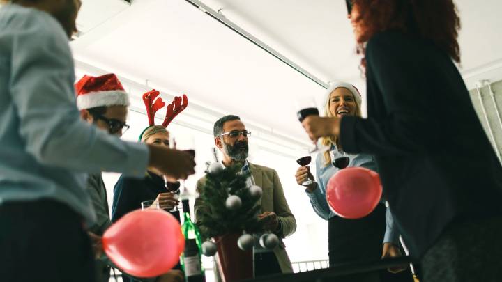 How to make the most out of your company holiday party