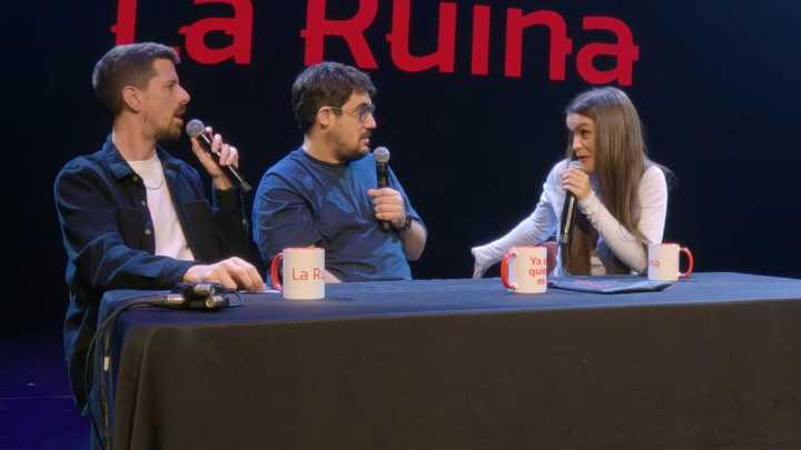 Lo bueno de oír voces, por Begoña Gómez Urzaiz