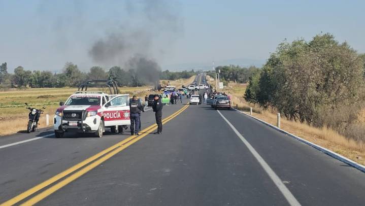Accidentes viales paralizan la autopista Tlaxcala